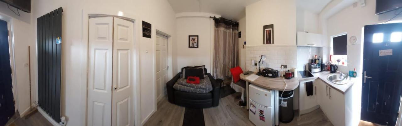 Limpenny Garden Flat Apartment Nottingham